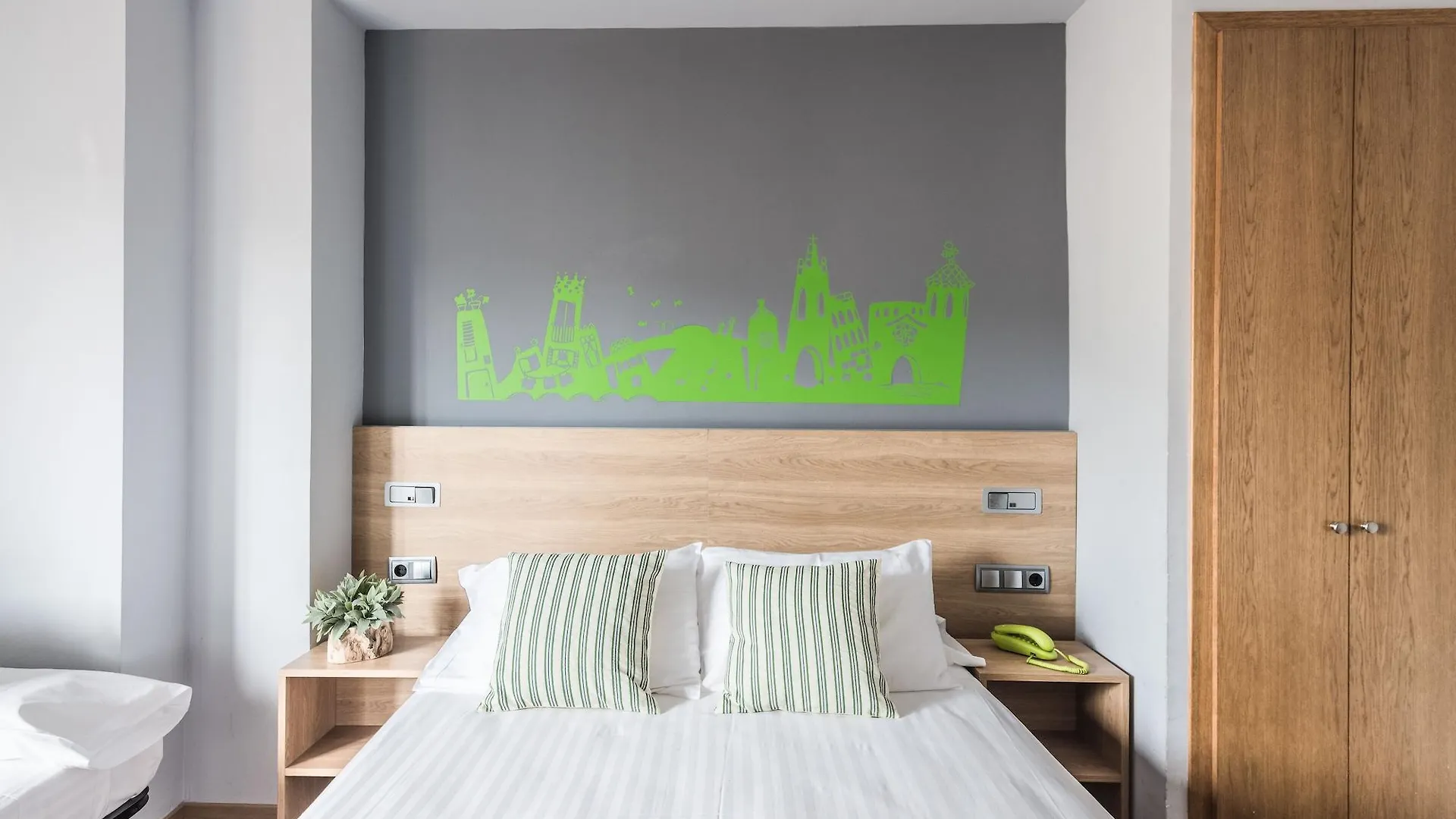 Hotel Bypillow Erba Girona