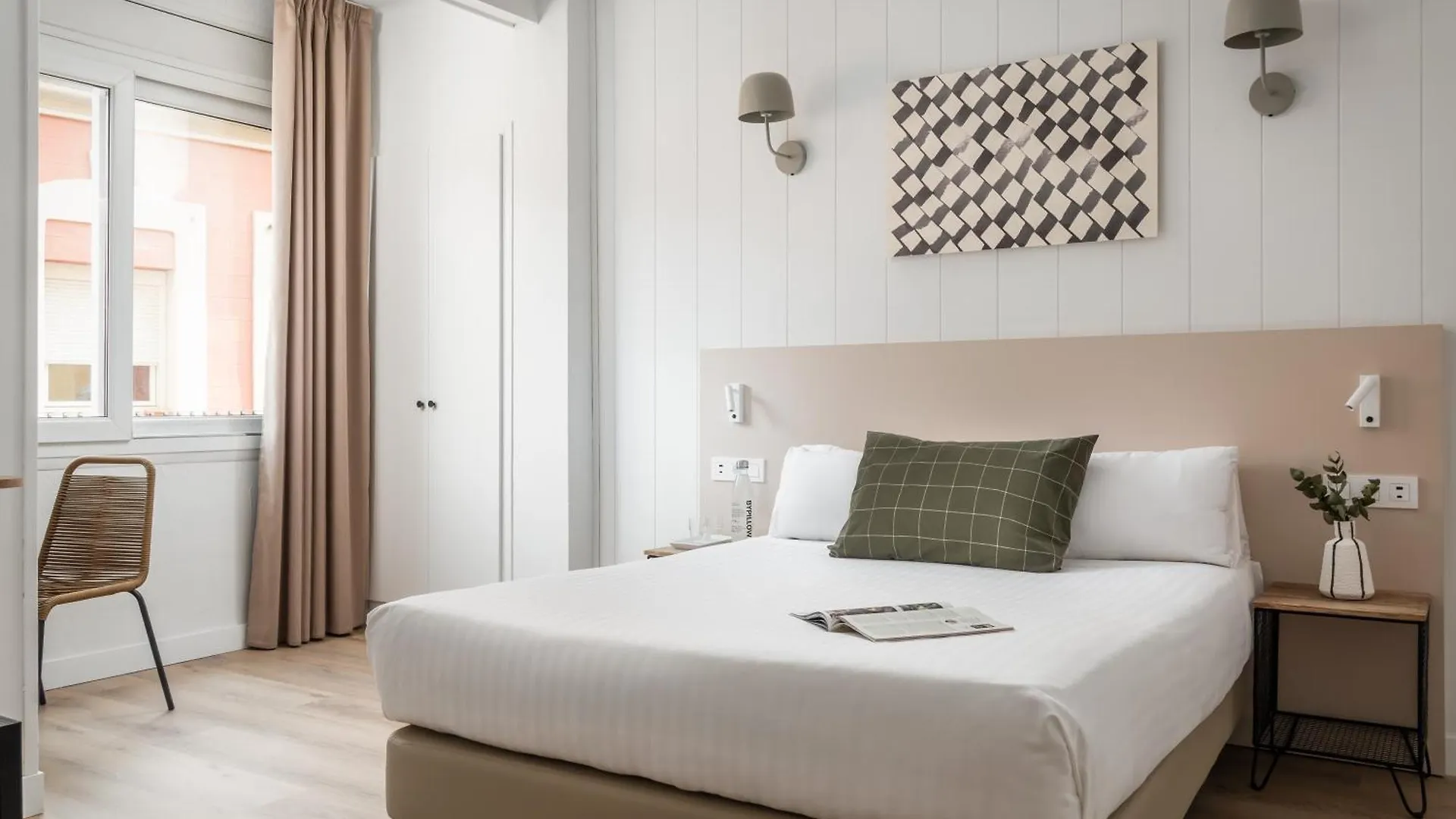 Hotel Bypillow Erba Girona