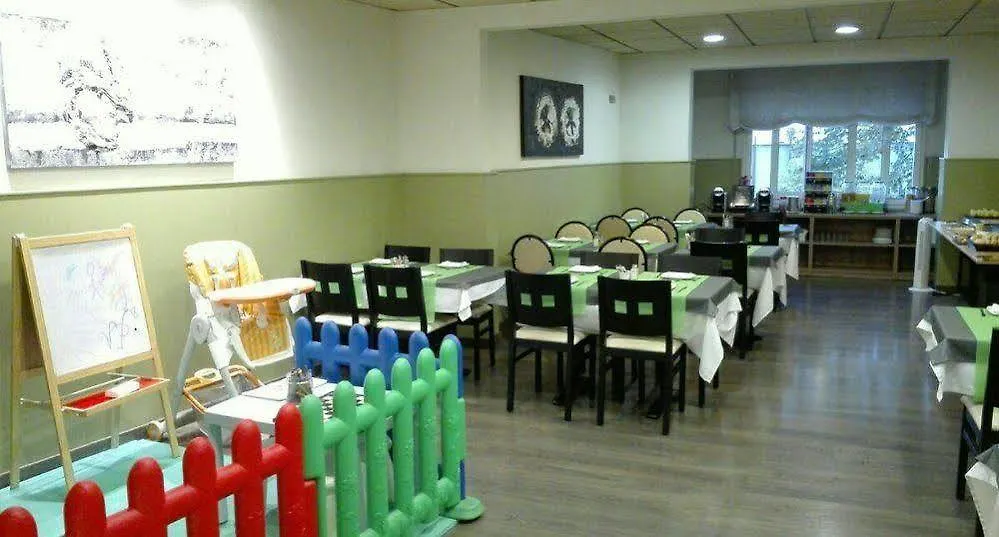 ** Hotel Bypillow Erba Girona Španělsko